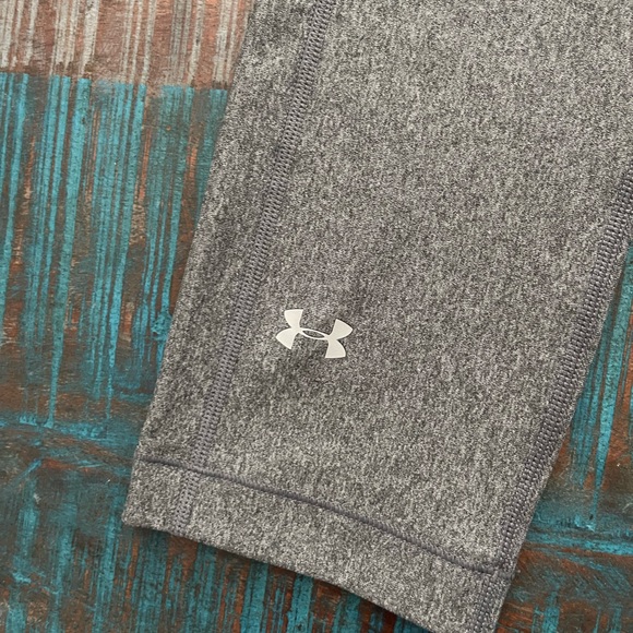 Under Armour Crop leggings NWT - Picture 4 of 7